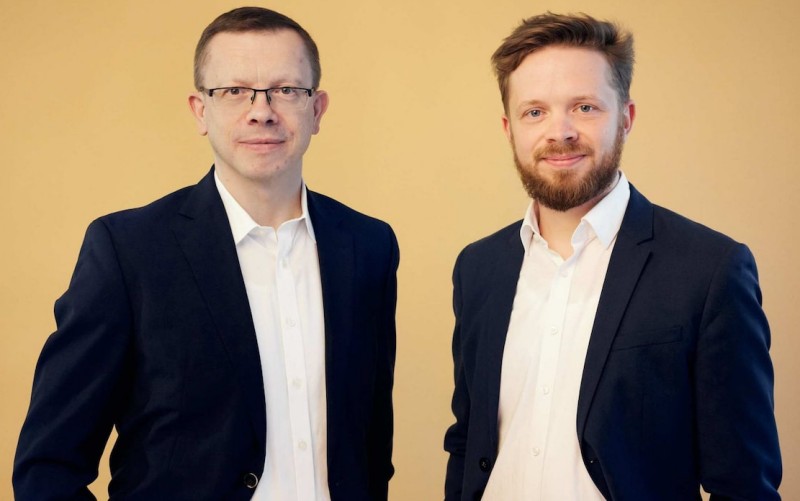 Sönke Iwersen, Michael Verfürden - 'The Tesla Files'